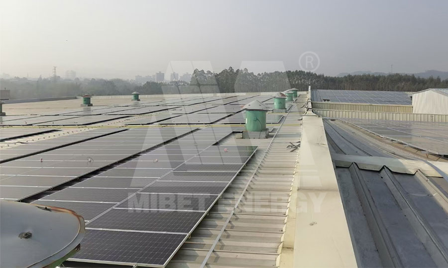 清遠(yuǎn)卡諾亞家居屋頂彩鋼瓦項目