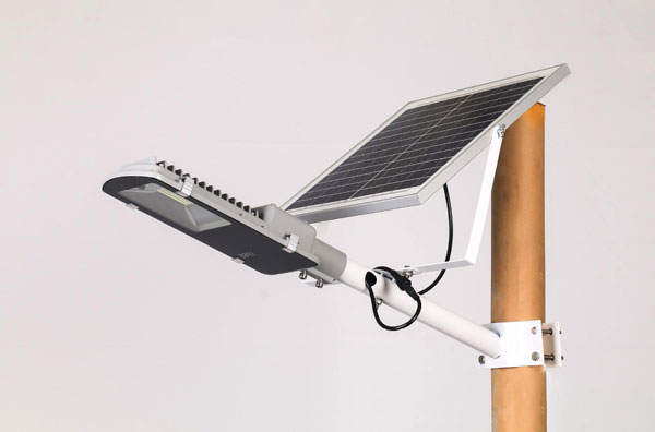 太陽能小路燈有什么優(yōu)勢？太陽能小路燈前景如何？