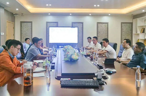 廈門市集美區(qū)副區(qū)長(zhǎng)曾勝軍一行走訪邁貝特指導(dǎo)工作